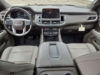 2022 GMC Yukon SLT