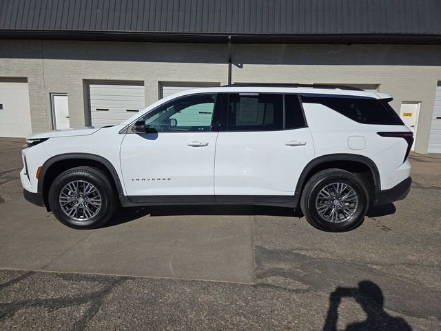 2025 Chevrolet Traverse LT