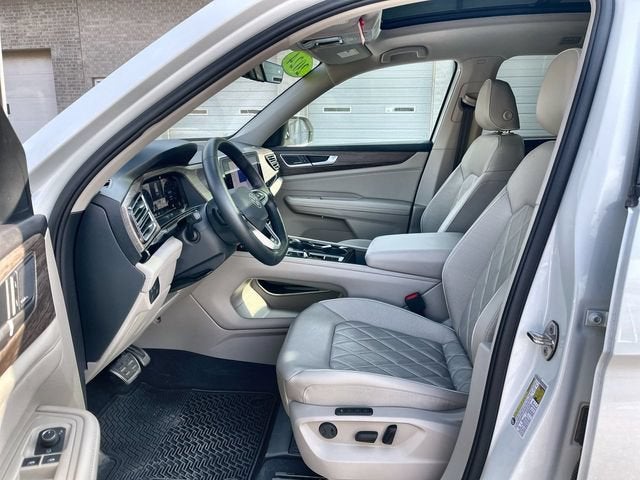 2024 Volkswagen Atlas 2.0T SEL Premium R-Line