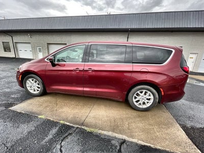 2023 Chrysler Pacifica Touring L