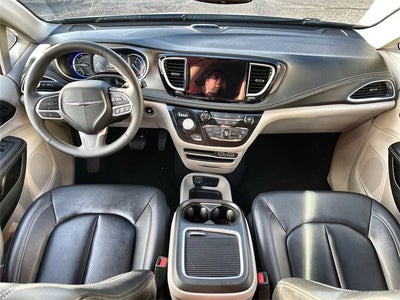 2024 Chrysler Pacifica Hybrid Select