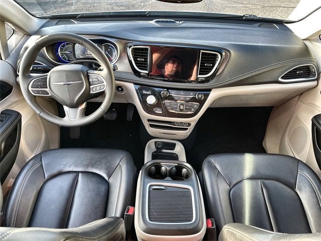 2024 Chrysler Pacifica Hybrid Select