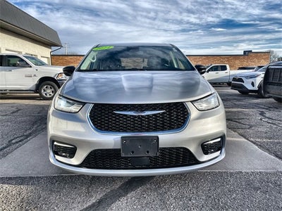 2024 Chrysler Pacifica Hybrid Select