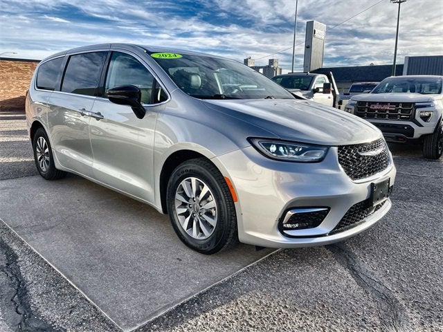 2024 Chrysler Pacifica Hybrid Select