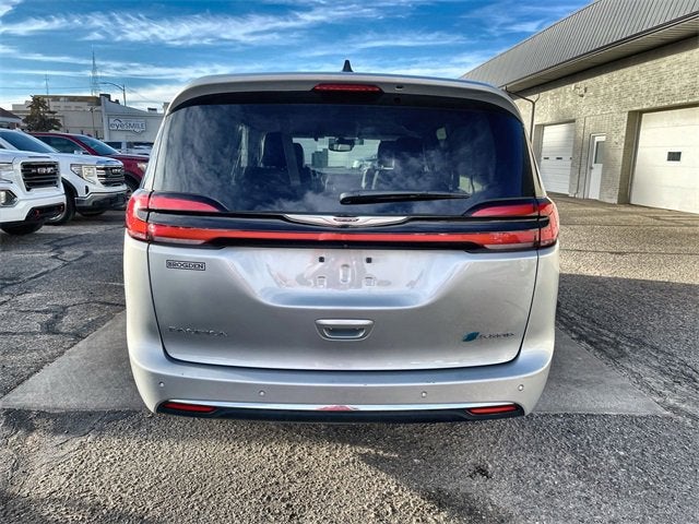 2024 Chrysler Pacifica Hybrid Select