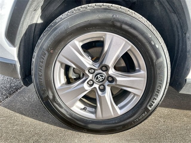 2025 Toyota RAV4 Hybrid LE