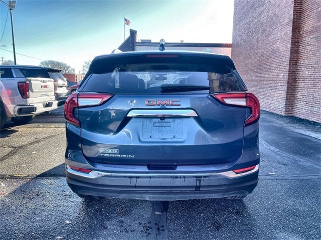 2024 GMC Terrain SLT