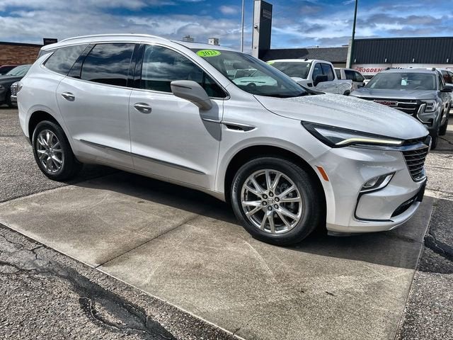 2023 Buick Enclave Essence