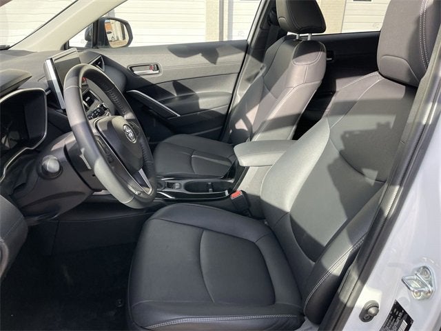 2025 Toyota Corolla Cross XLE