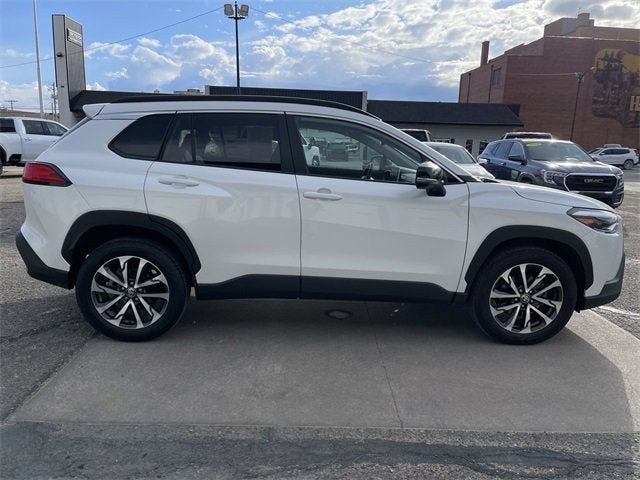 2025 Toyota Corolla Cross XLE