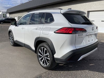 2025 Toyota Corolla Cross XLE