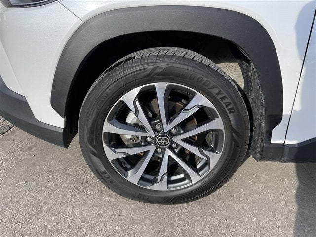 2025 Toyota Corolla Cross XLE