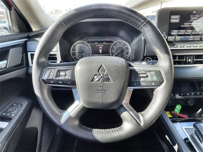 2024 Mitsubishi Outlander SE