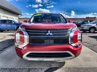 2024 Mitsubishi Outlander SE