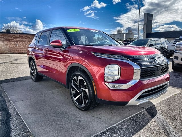 2024 Mitsubishi Outlander SE