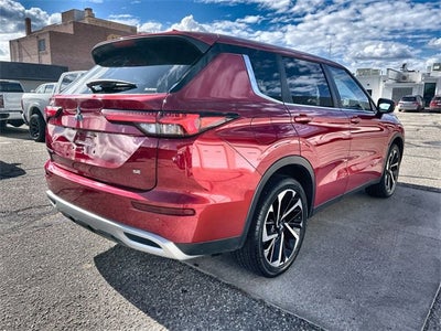 2024 Mitsubishi Outlander SE