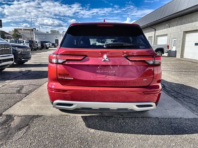 2024 Mitsubishi Outlander SE