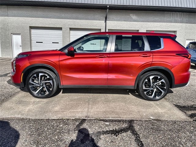 2024 Mitsubishi Outlander SE