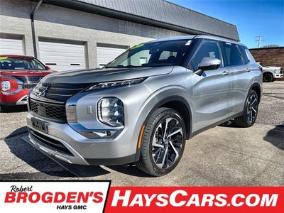 2024 Mitsubishi Outlander SE