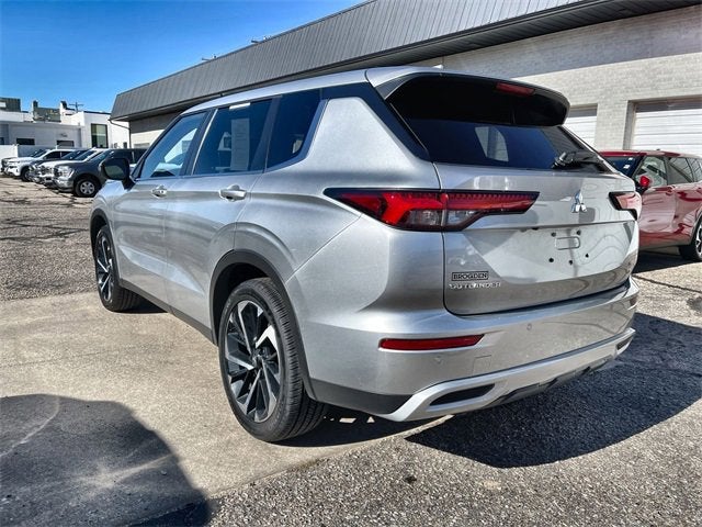 2024 Mitsubishi Outlander SE